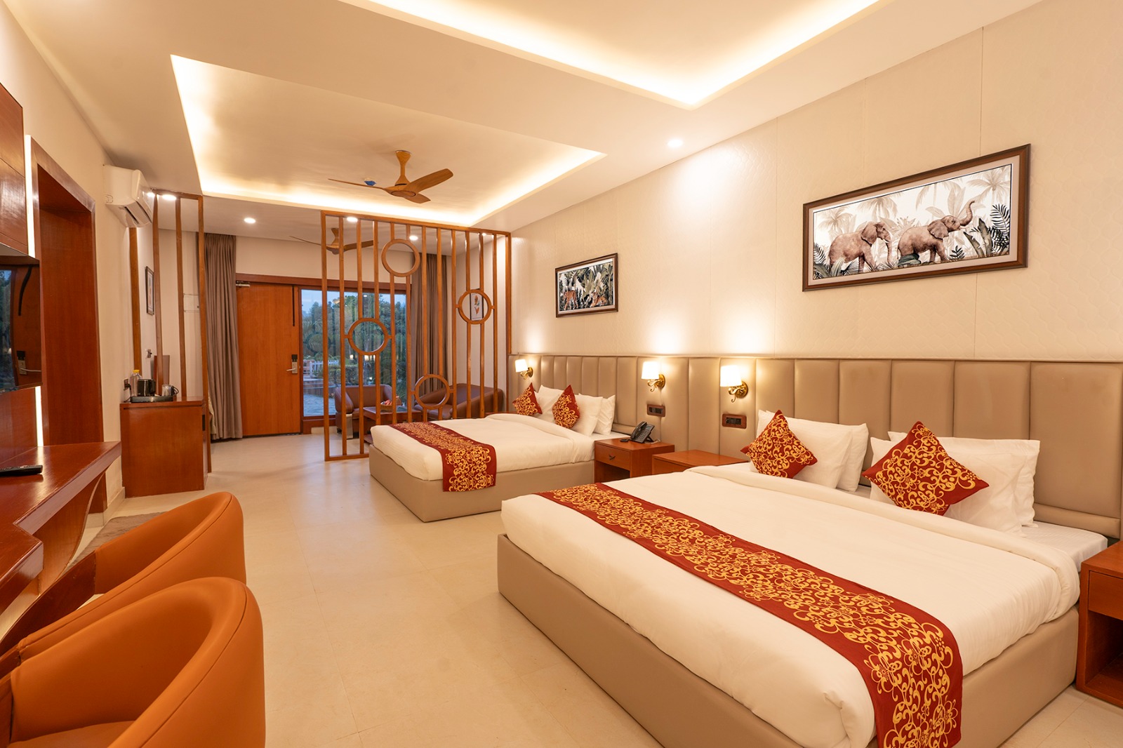 Elephant Empire - Hotel Block Image 2