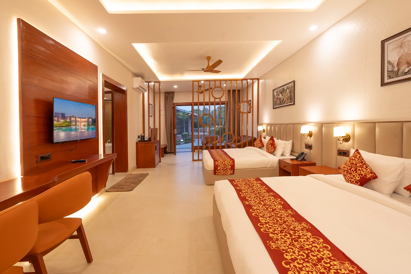 Elephant Empire - Hotel Block Image 1