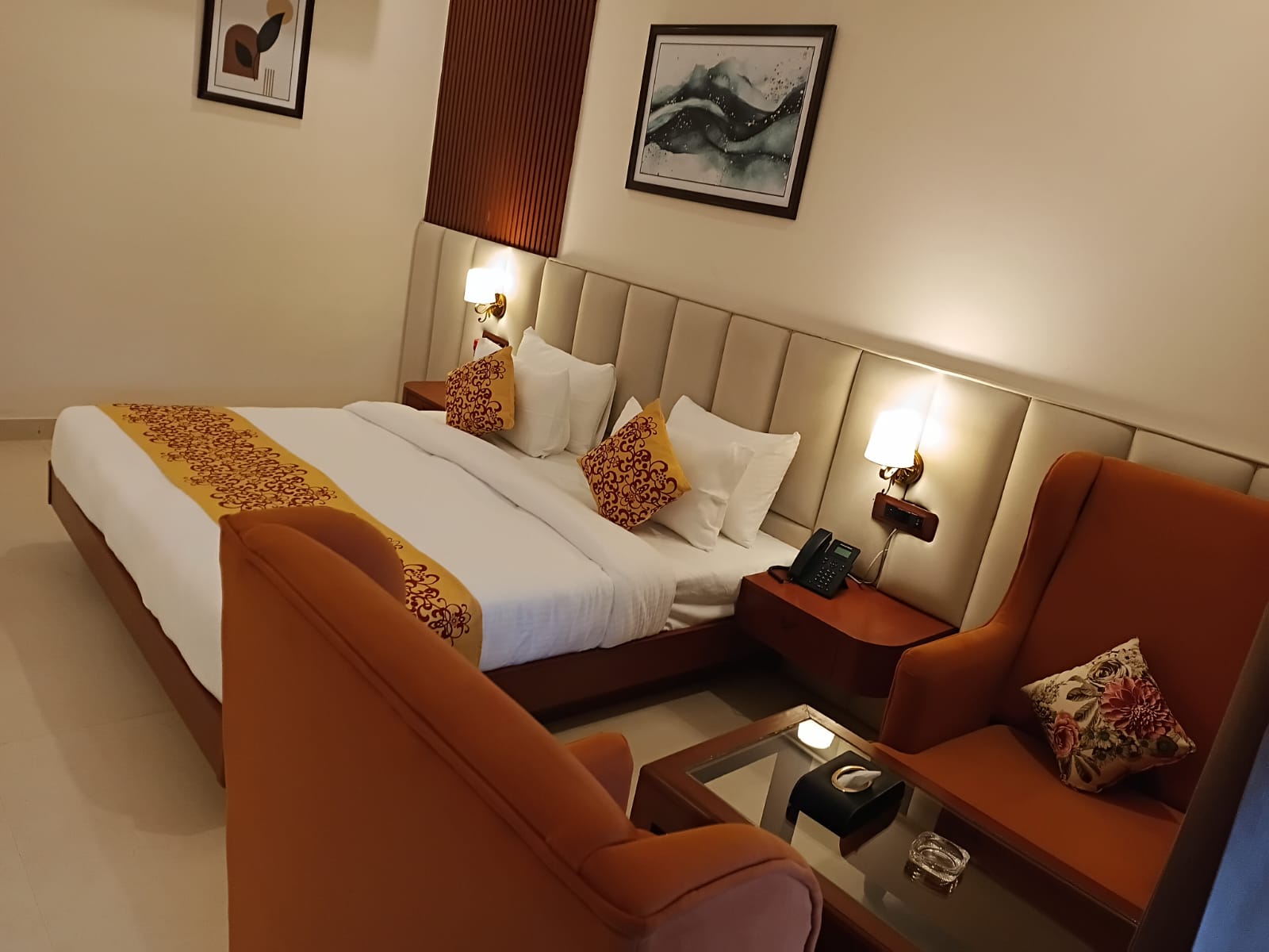 Executive Room (Garden View): Velvet Nest Image 8